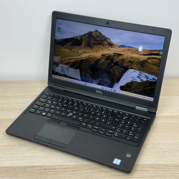 Dell Latitude 5590 | 15,6 FHD Сенсорний | Intel i5 8 Gen | 16 GB DDR4 | 256 GB SSD | Windows 11 Pro |